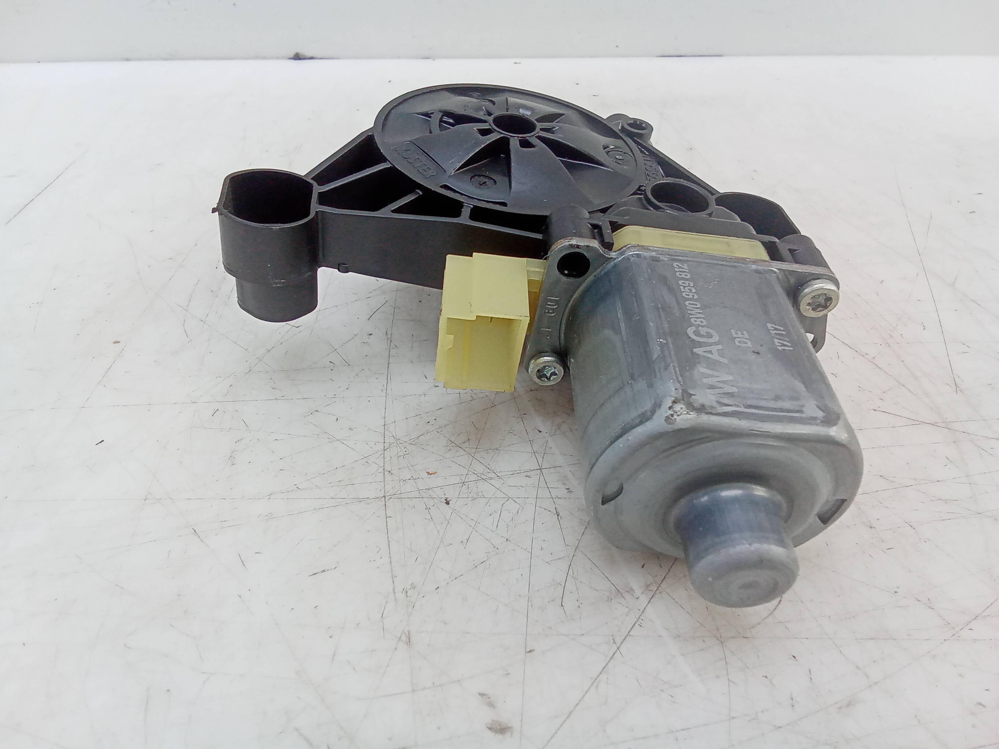 Motor elevalunas trasero derecho audi a4 avant (8w5)(08.2015->)