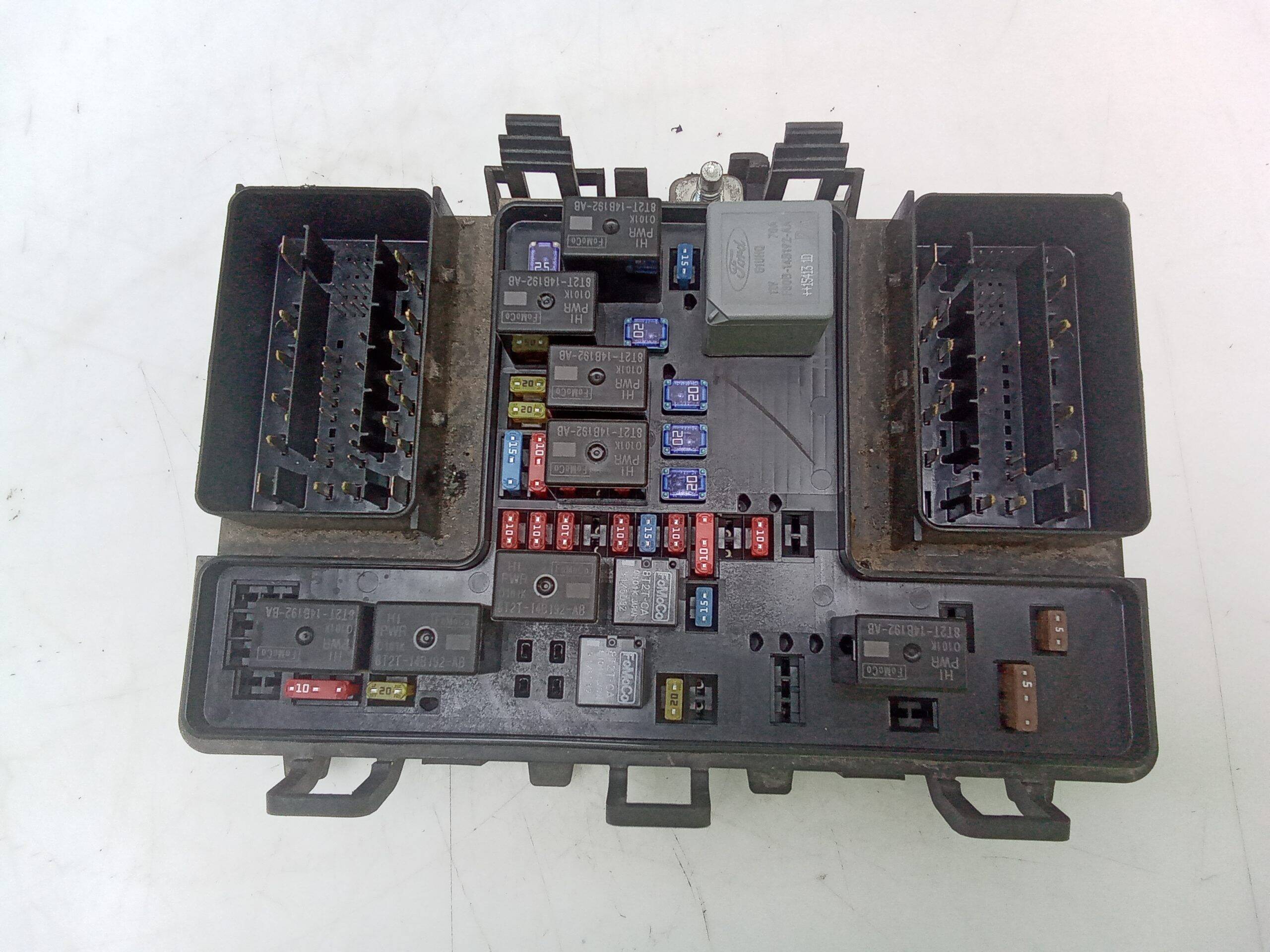 Caja fusibles ford mondeo berlina (cng)(2014->)