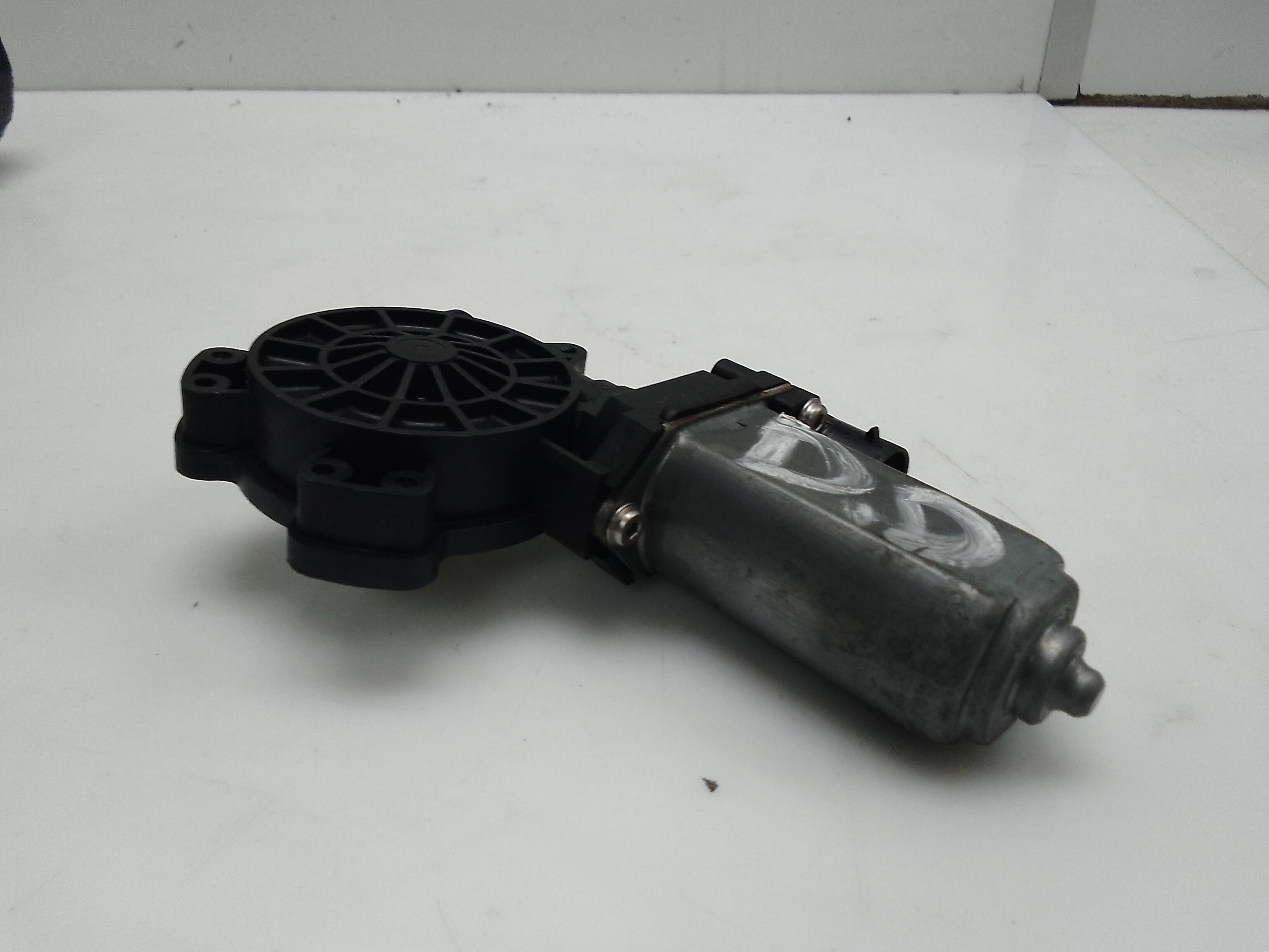 Motor elevalunas delantero derecho nissan nv400 furgon (x62)(2011->)