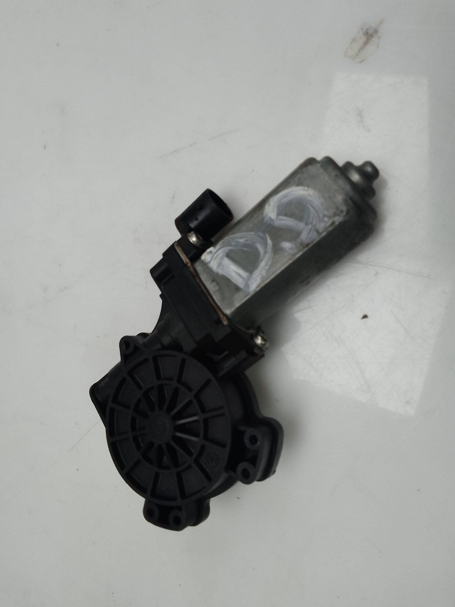 Motor elevalunas delantero derecho nissan nv400 furgon (x62)(2011->)