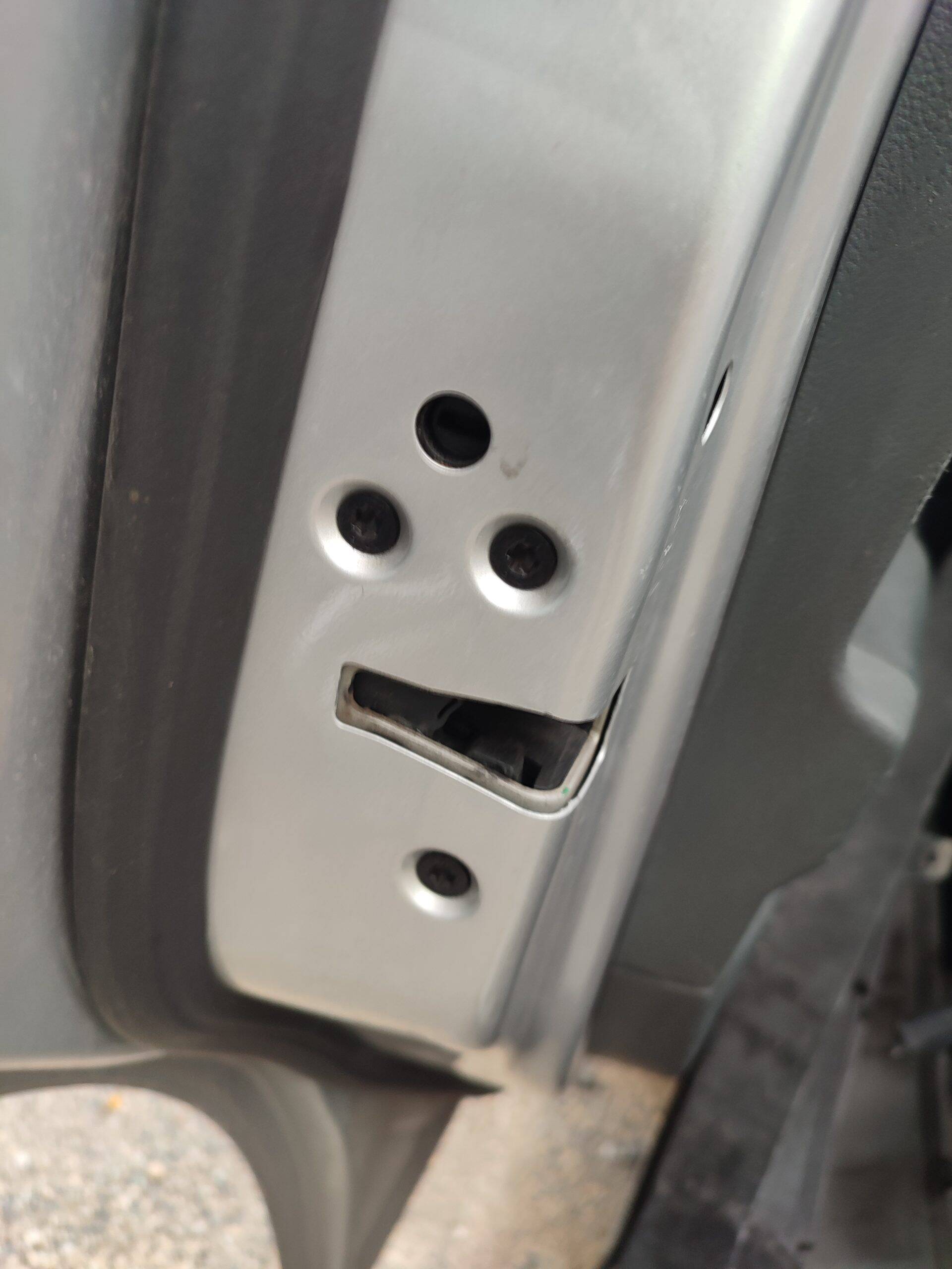 Cerradura puerta trasera izquierda ford c-max (cb3)(2007->2010)