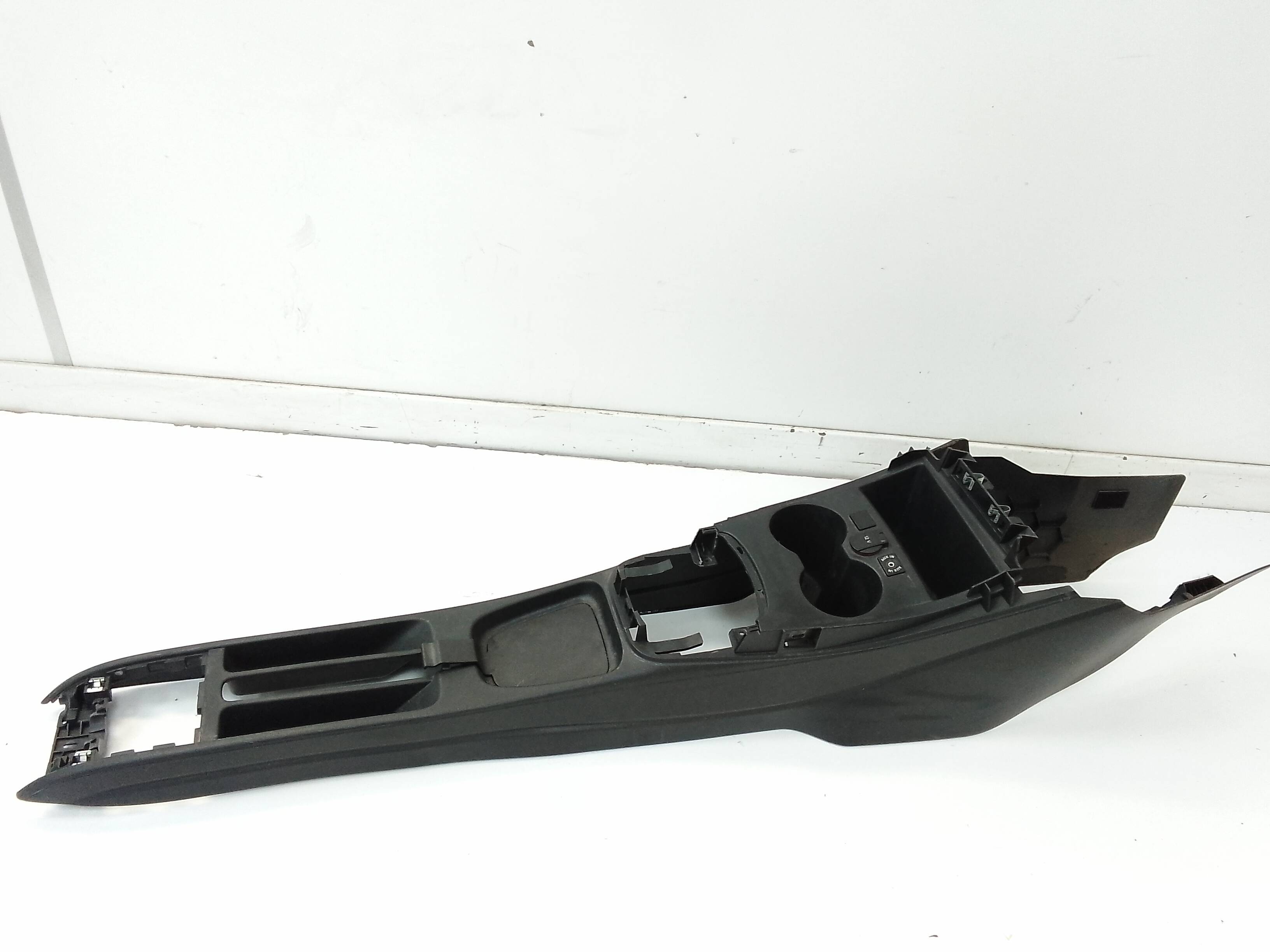 Consola central volkswagen polo v (6r1)(06.2009->)