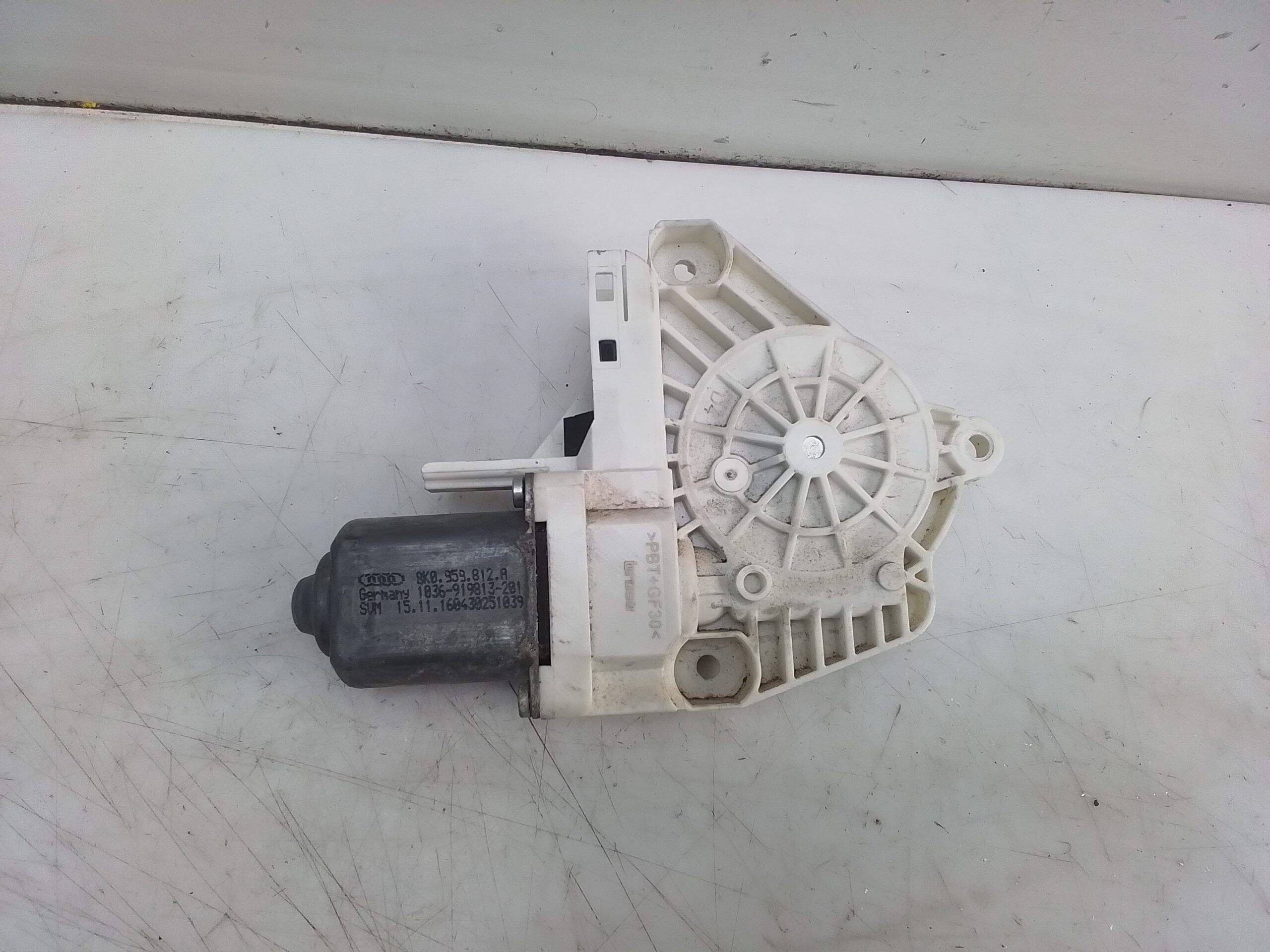 Motor elevalunas trasero derecho audi q3 (8ug)(11.2014->)