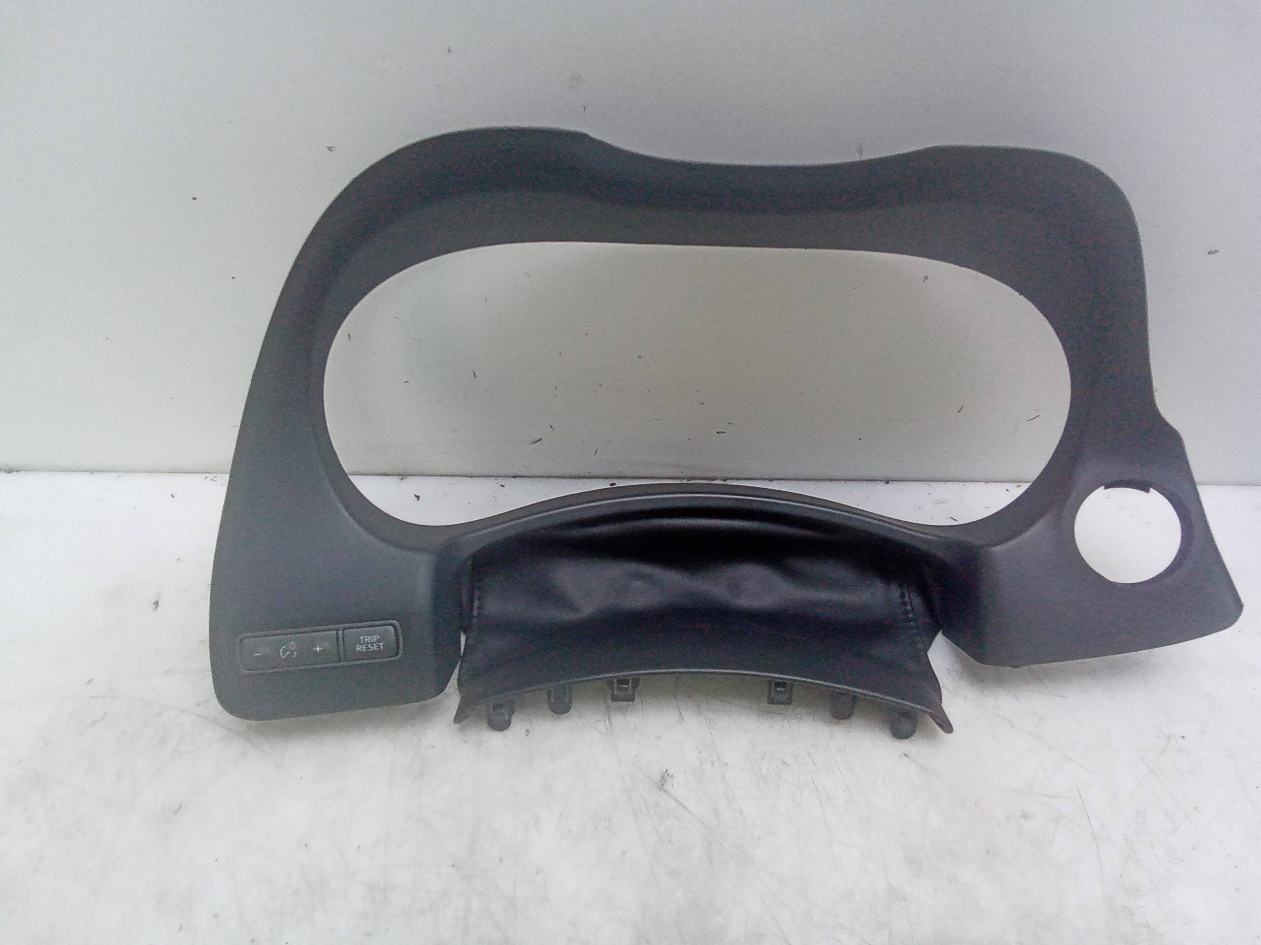 Moldura cuadro instrumentos infiniti q50 (v37)(2013->)