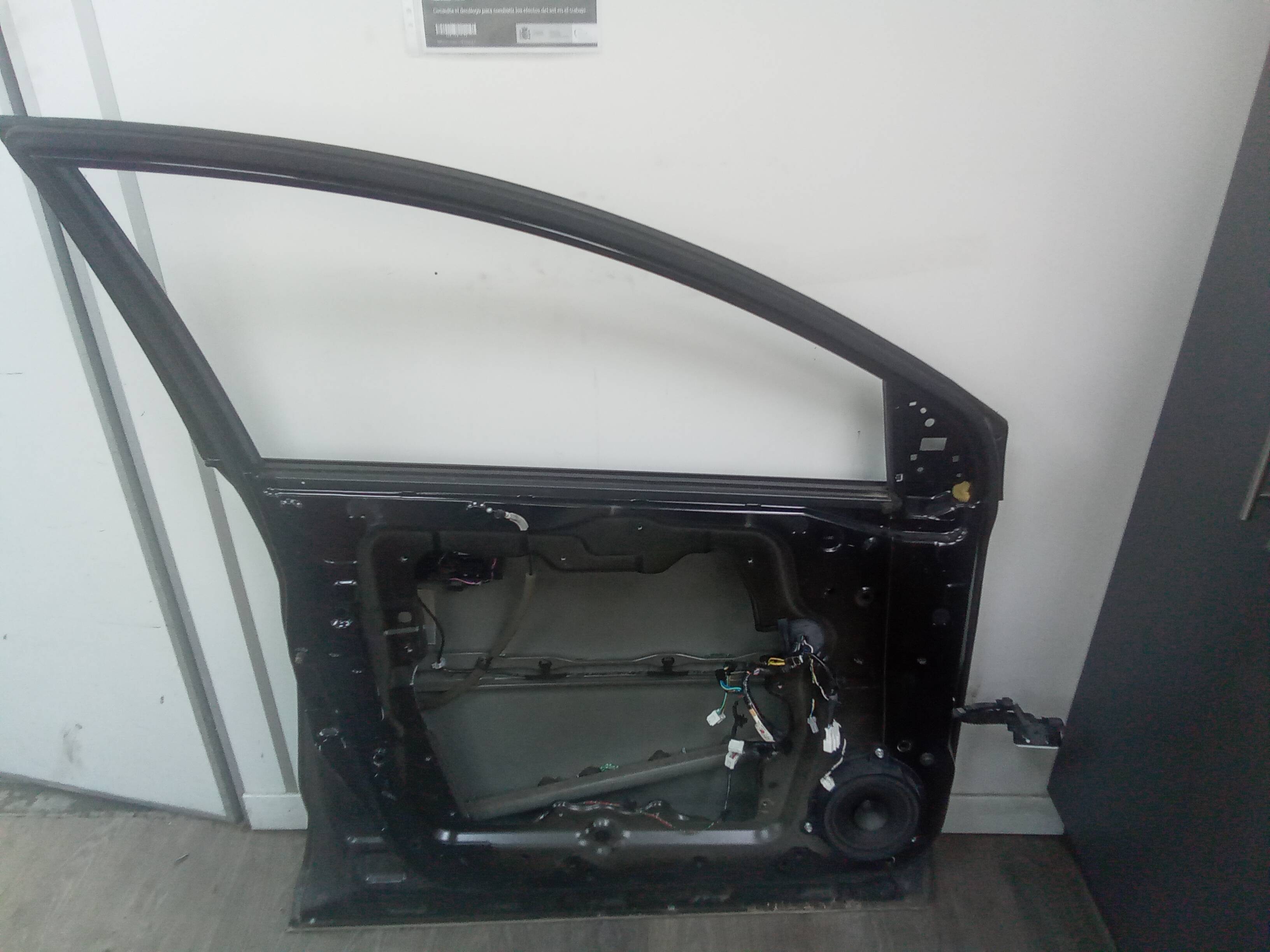 Puerta delantera izquierda nissan murano (z51)(06.2008->)