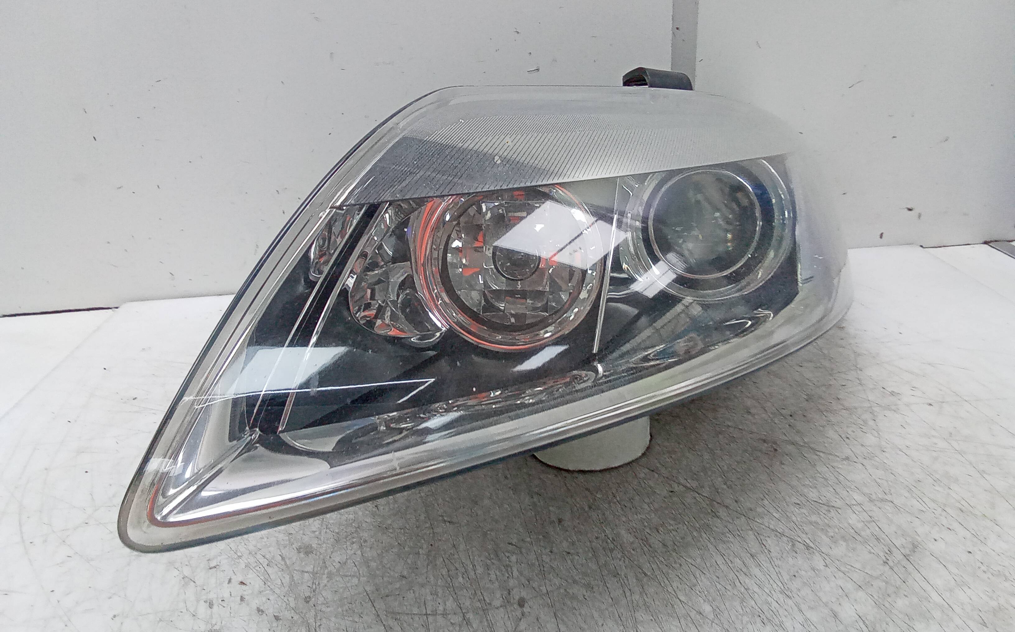 Faro izquierdo audi q7 (4l)(07.2006->)