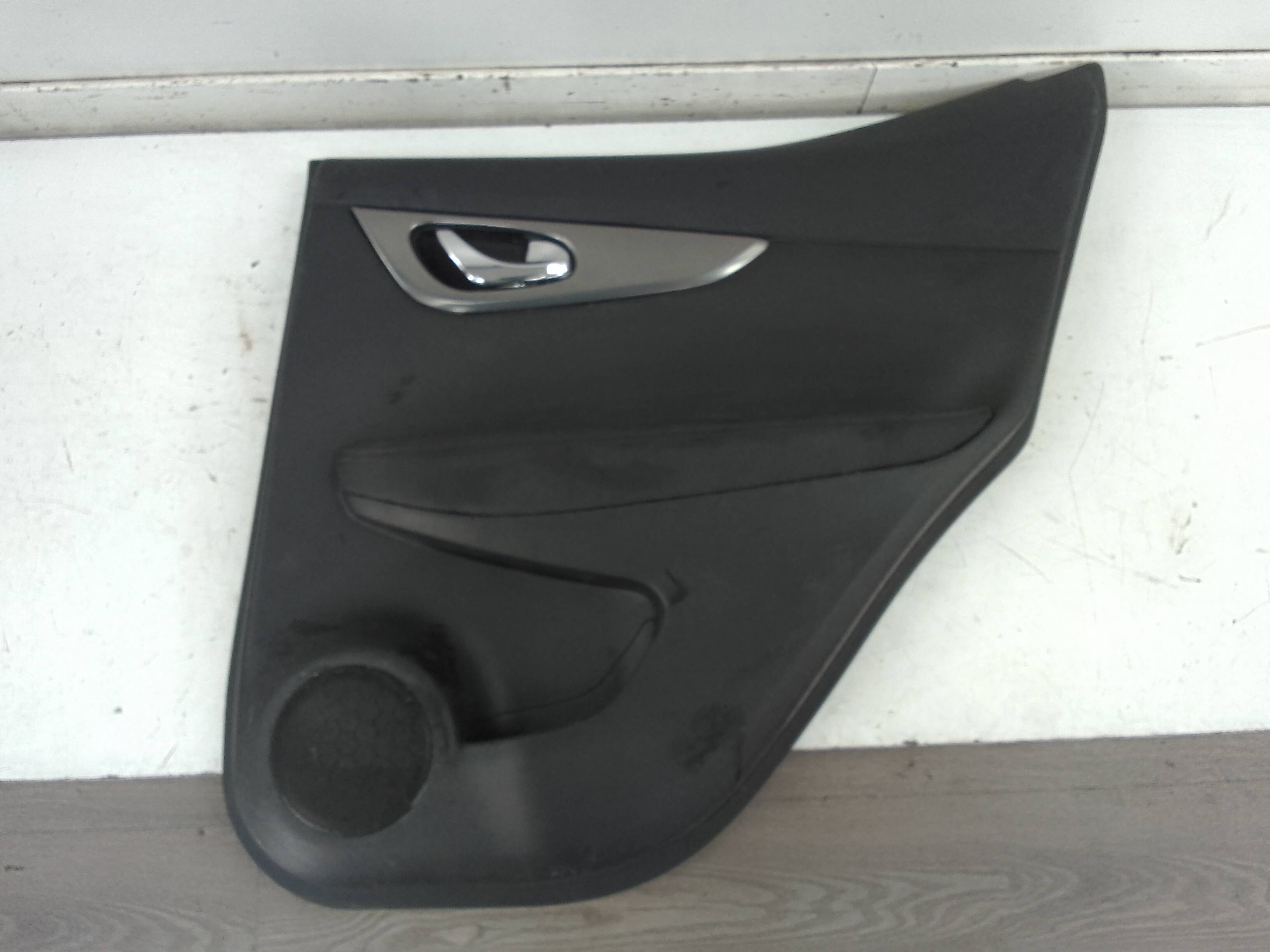 Guarnecido puerta trasera derecha nissan qashqai ii (j11e)(2013->)