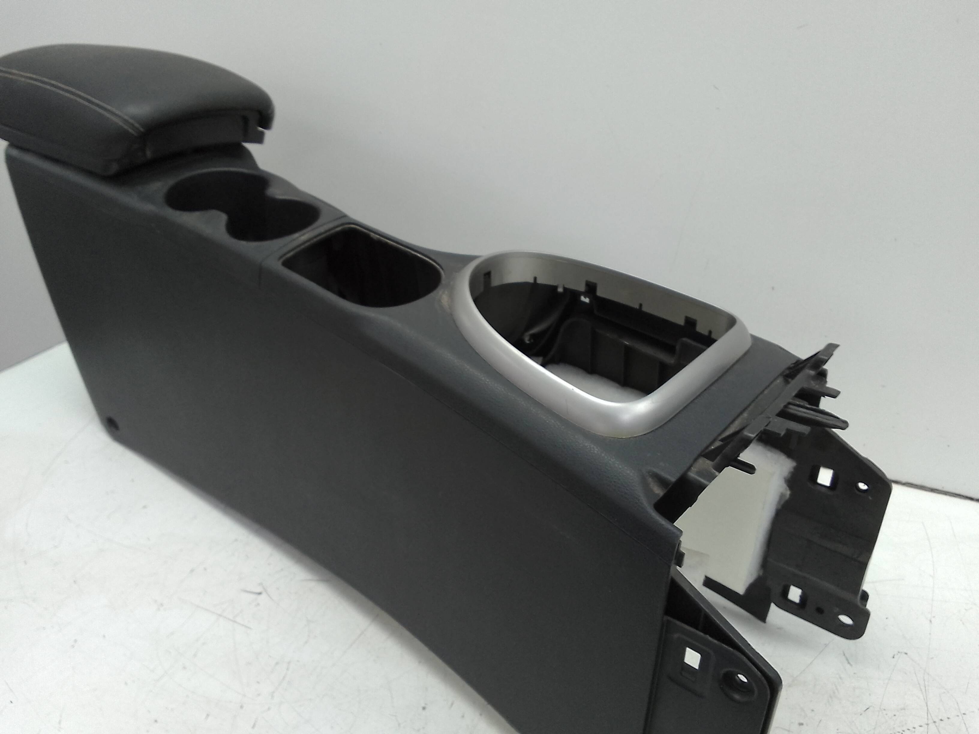 Consola central nissan qashqai (j10)(01.2007->)