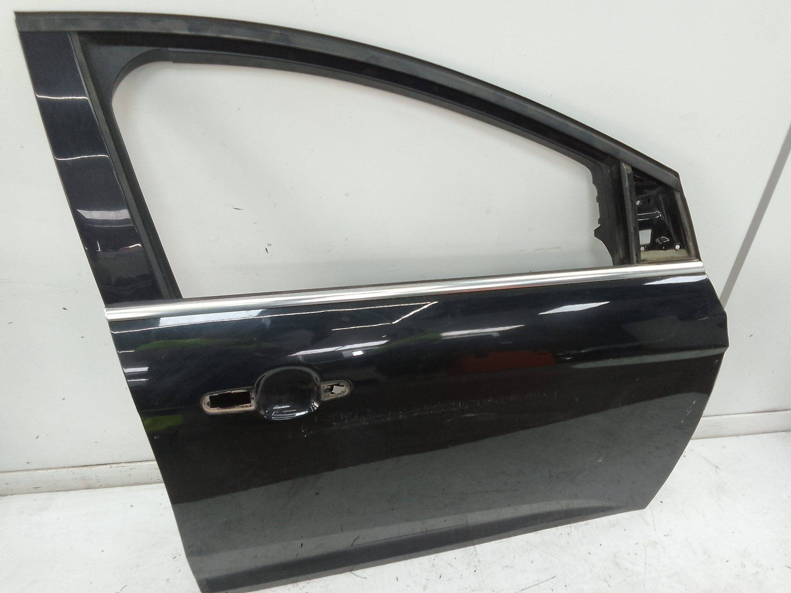 Puerta delantera derecha ford focus berlina (cb8)(2010->)