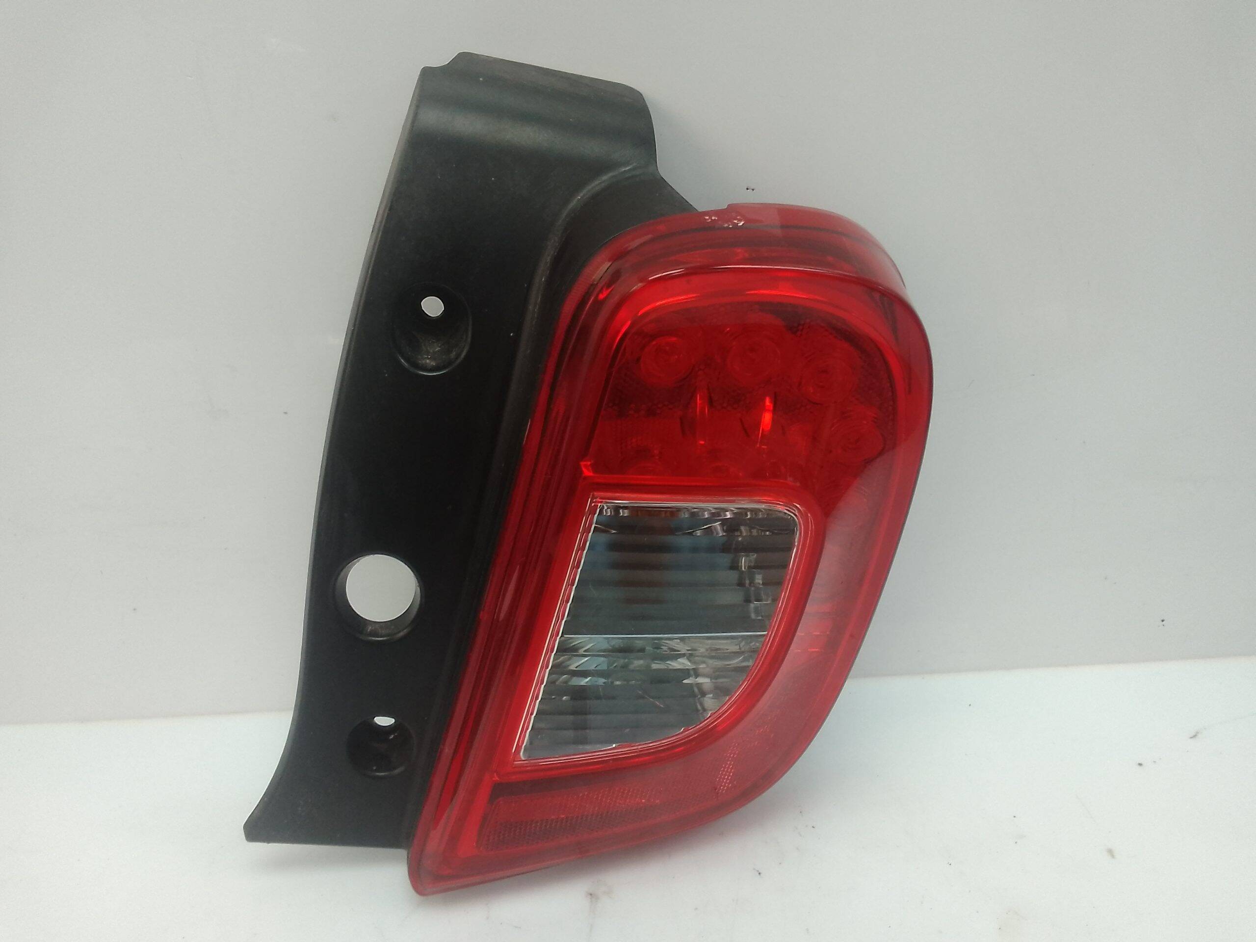 Piloto trasero izquierdo nissan micra iv (k13k/kk)(07.2010->)